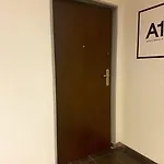 A11 & Dermique 公寓 克拉科夫