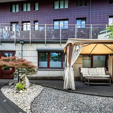 A11 & Spa Dermique Apartment