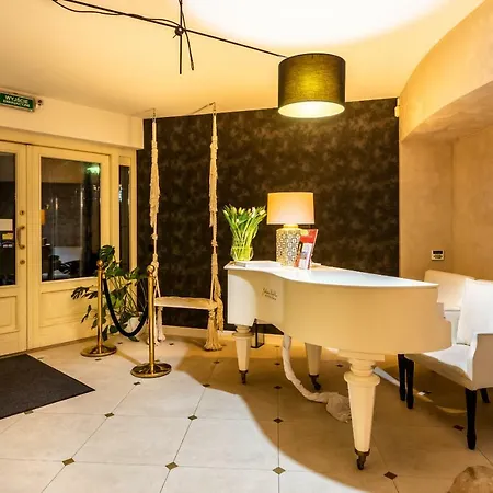 A11 & Spa Dermique Apartment Krakow