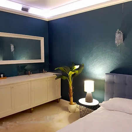 A11 & Dermique * Krakau