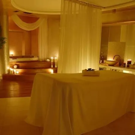 Apartment A11 & Dermique *