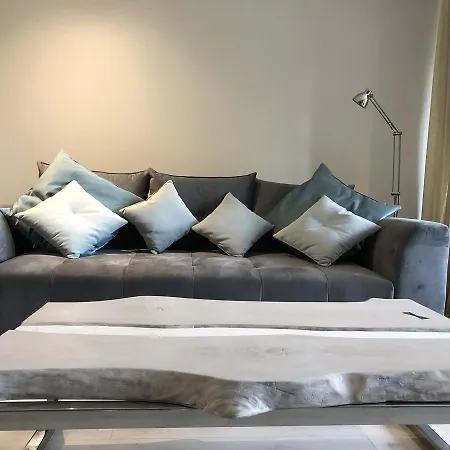 Apartment A11 & Dermique Krakau